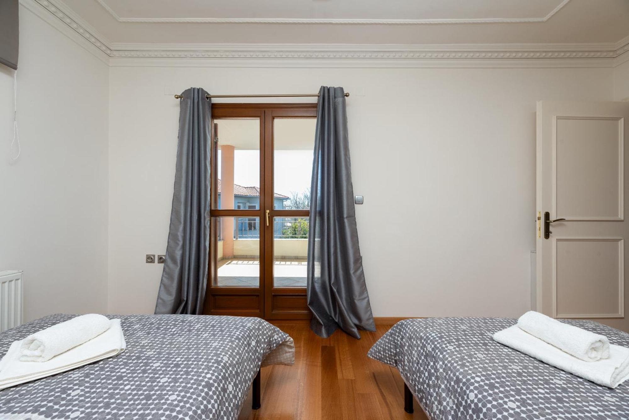 Apartament Christina'S Twin Palm Trees House Agria Zewnętrze zdjęcie